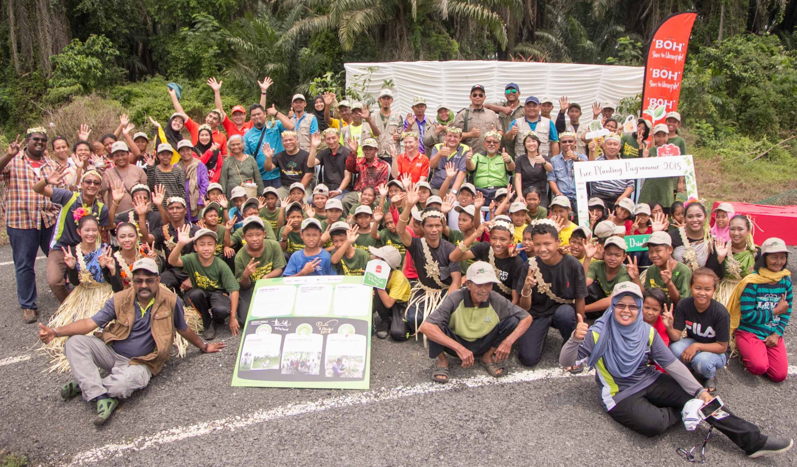 BOH18 – GEC – Photo 4 – Group Shot2 A group shot of the participating team with the VIPs