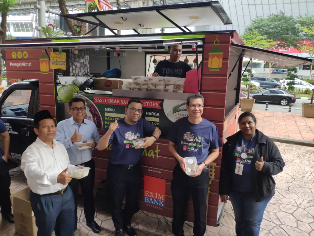 EXIM Bank officially kicked off their Ramadhan Food Truck Project EXIM Bank officially kicked off their Ramadhan Food Truck Project