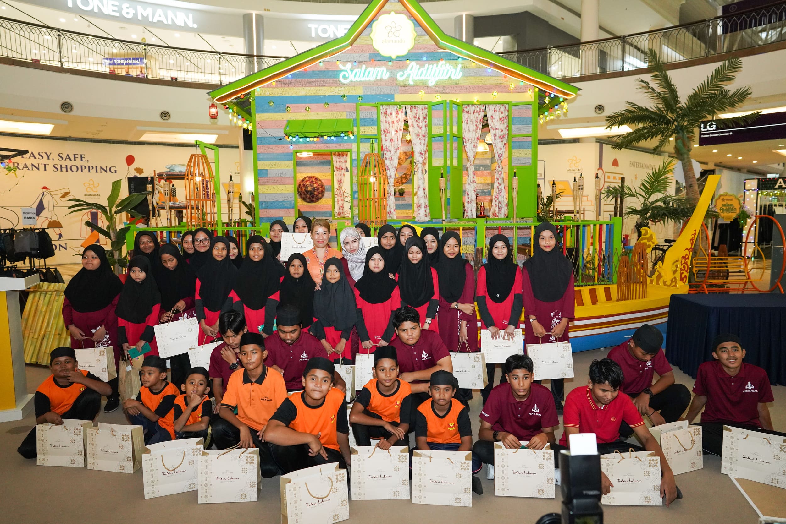 Alamanda Shopping Centre and Mesra Mall Spread Joy This Ramadhan by Breaking Fast with Underprivileged Children