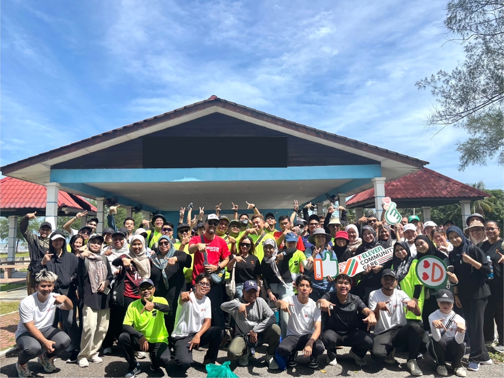 7-Eleven Malaysia’s ‘Trash Trooper’ Beach Clean-Up Initiative