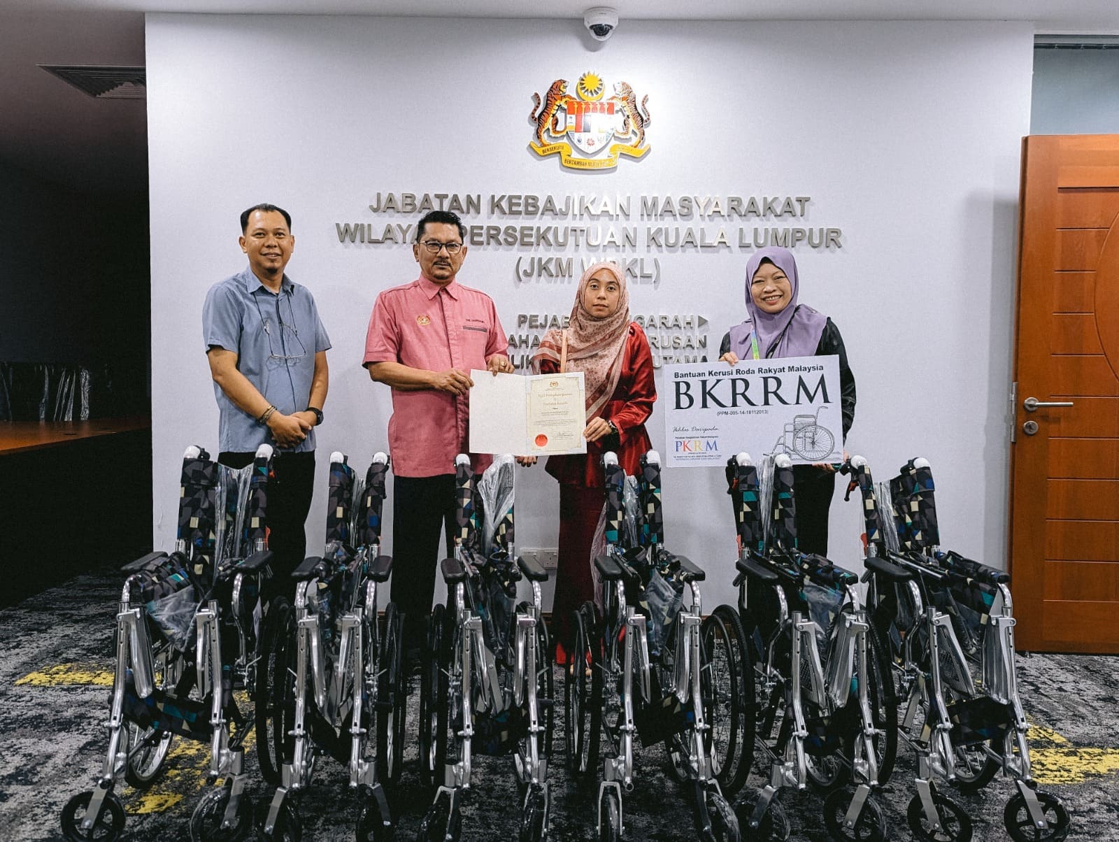 PKRM, The First NGO Committing to the Sponsorship of 50 Units of Wheelchairs to JKM WPKL